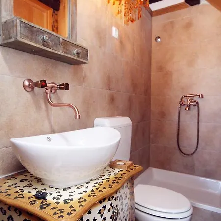 Prázdninový dům House With A Parking Space Gornji - Tomasi, Makarska - 6818 Tučepi